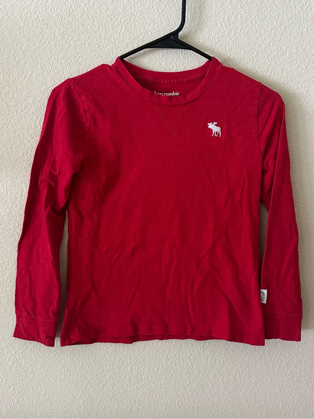 abercrombie kids Red Long-Sleeve Crewneck Tee kids size 9/10